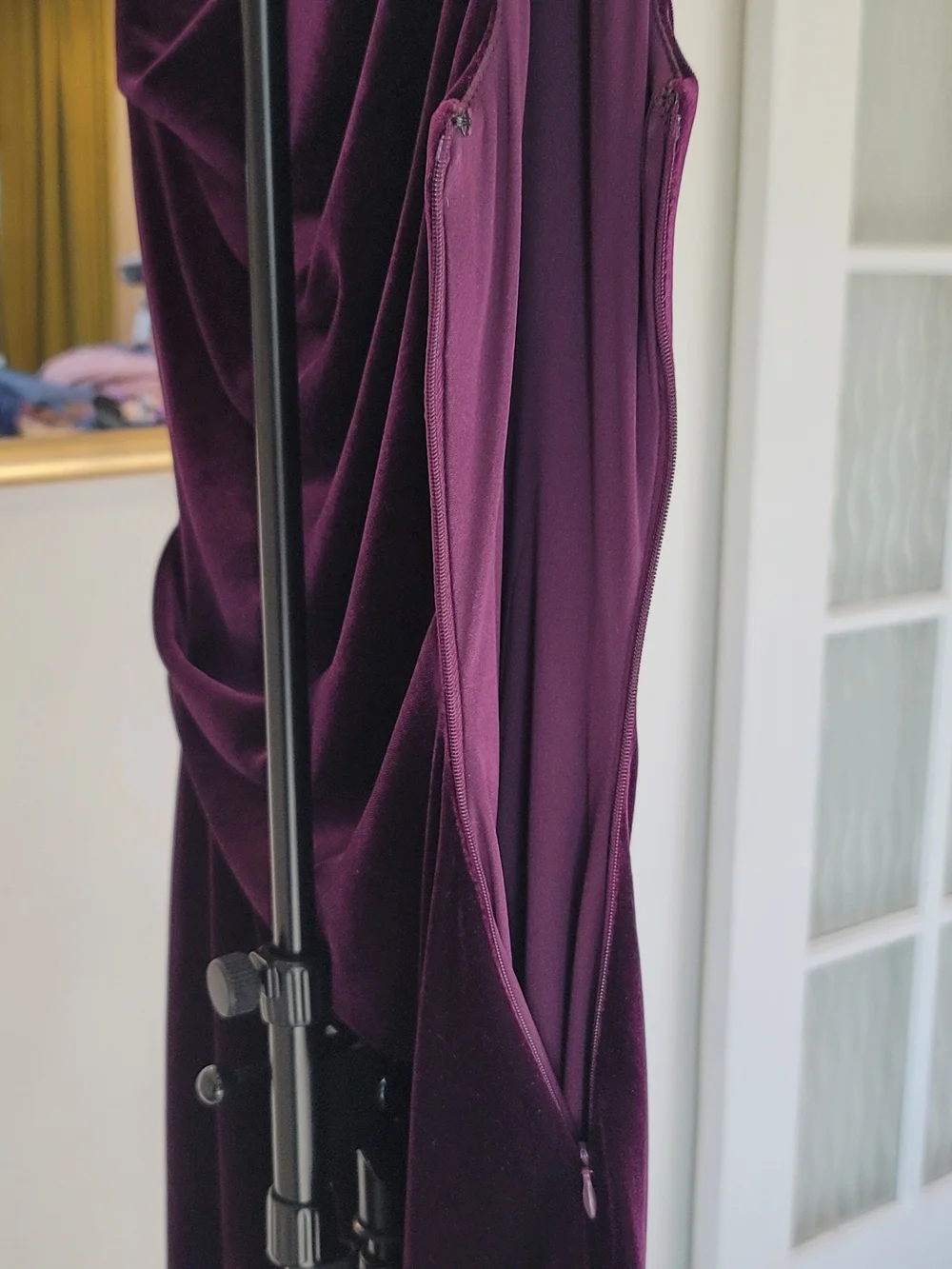 JESSICA HOWARD Plum Velvet Cowl Neck Cocktail Dress Small Defect Size 8